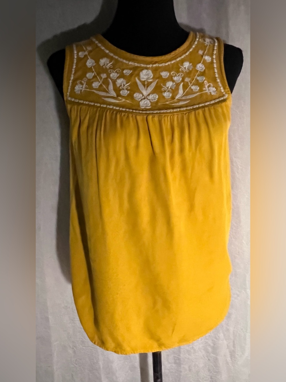 Embroidered Yoke Sleeveless Top - Yellow & white